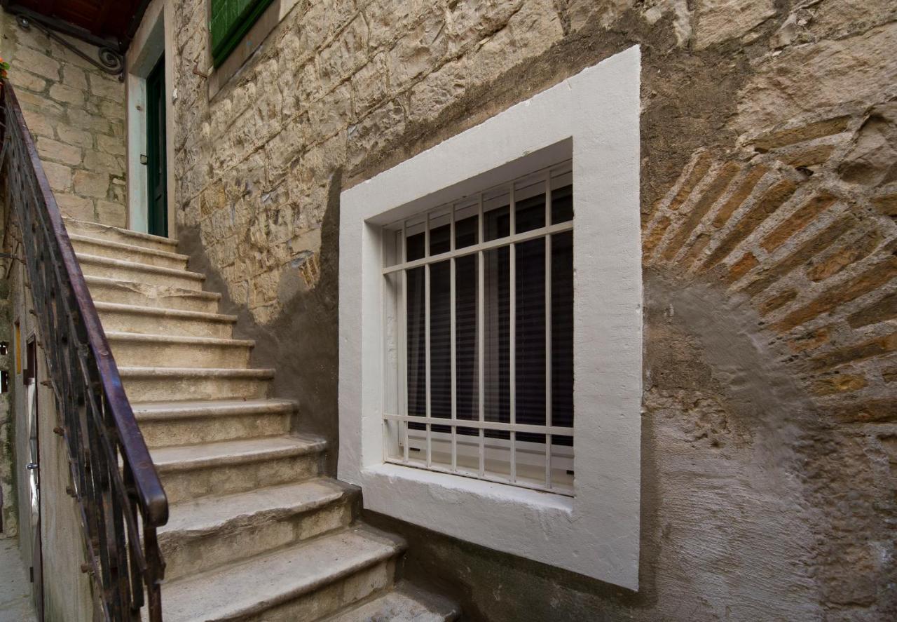 Lamenta Split Exterior foto