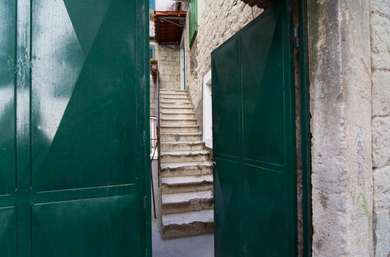 Lamenta Split Exterior foto